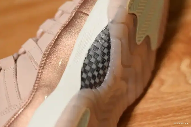 Rep Kickmax Gold 11 Air Jordan GS AH7860-105 Rose Low 0403